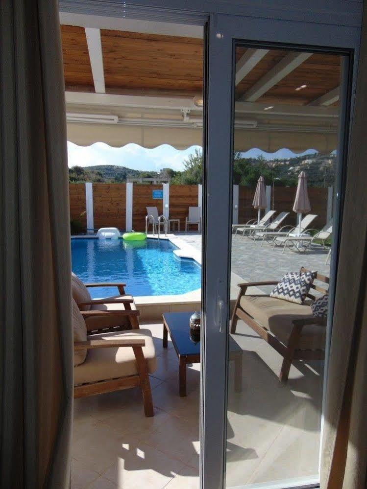 Villa Campos- Less Than 5-Min Walk To Kalivaki Beach Georgioupoli Dış mekan fotoğraf